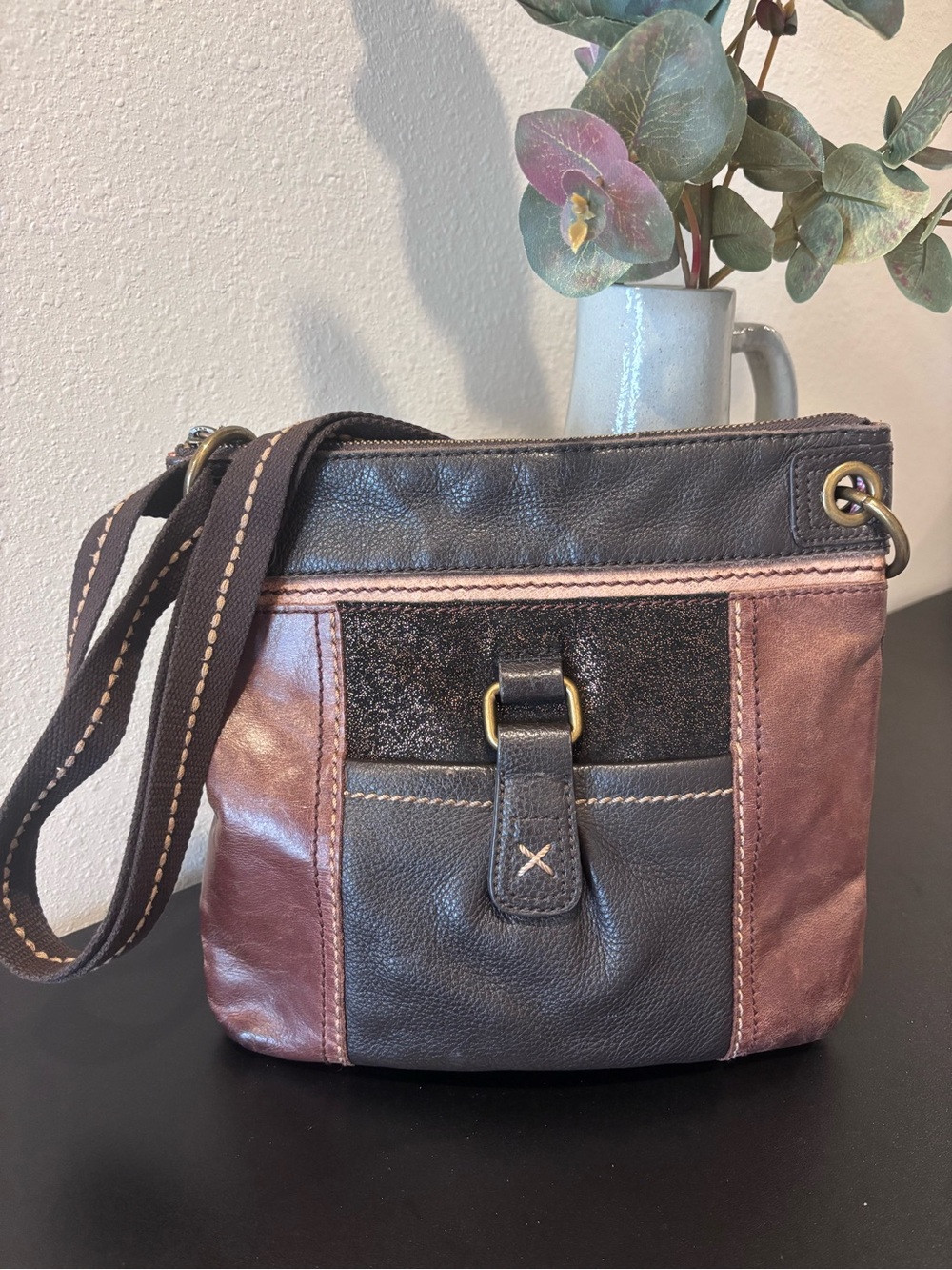 THE SAK LEATHER TRAVEL/WEAR EVERY DAY CROSSBODY BAG